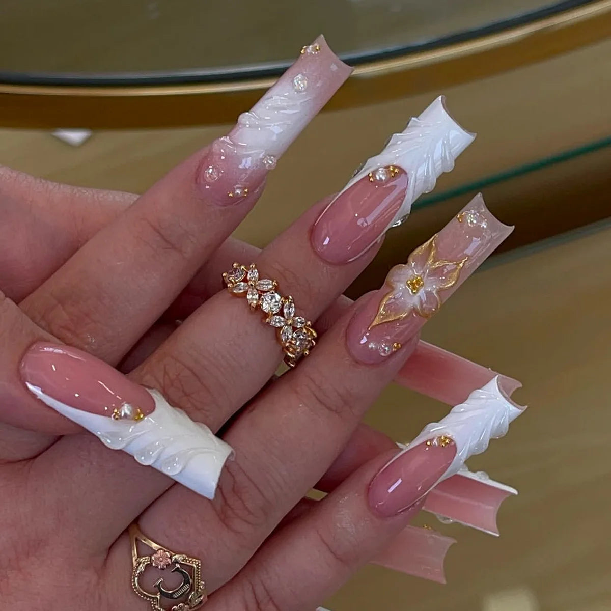 24Pcs Rhinestones Press on Nails Art Datachable Glitter French Acrylic Nails Tip Flower Long Square Fake Nail Pink False Nails