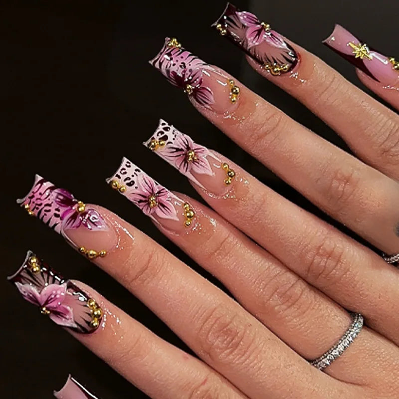 24Pcs French Pink Nails Sets Press on Flower Design Summer Square Fake Nails Tips Spiral Pattern False Nail Mid-Length Manicure